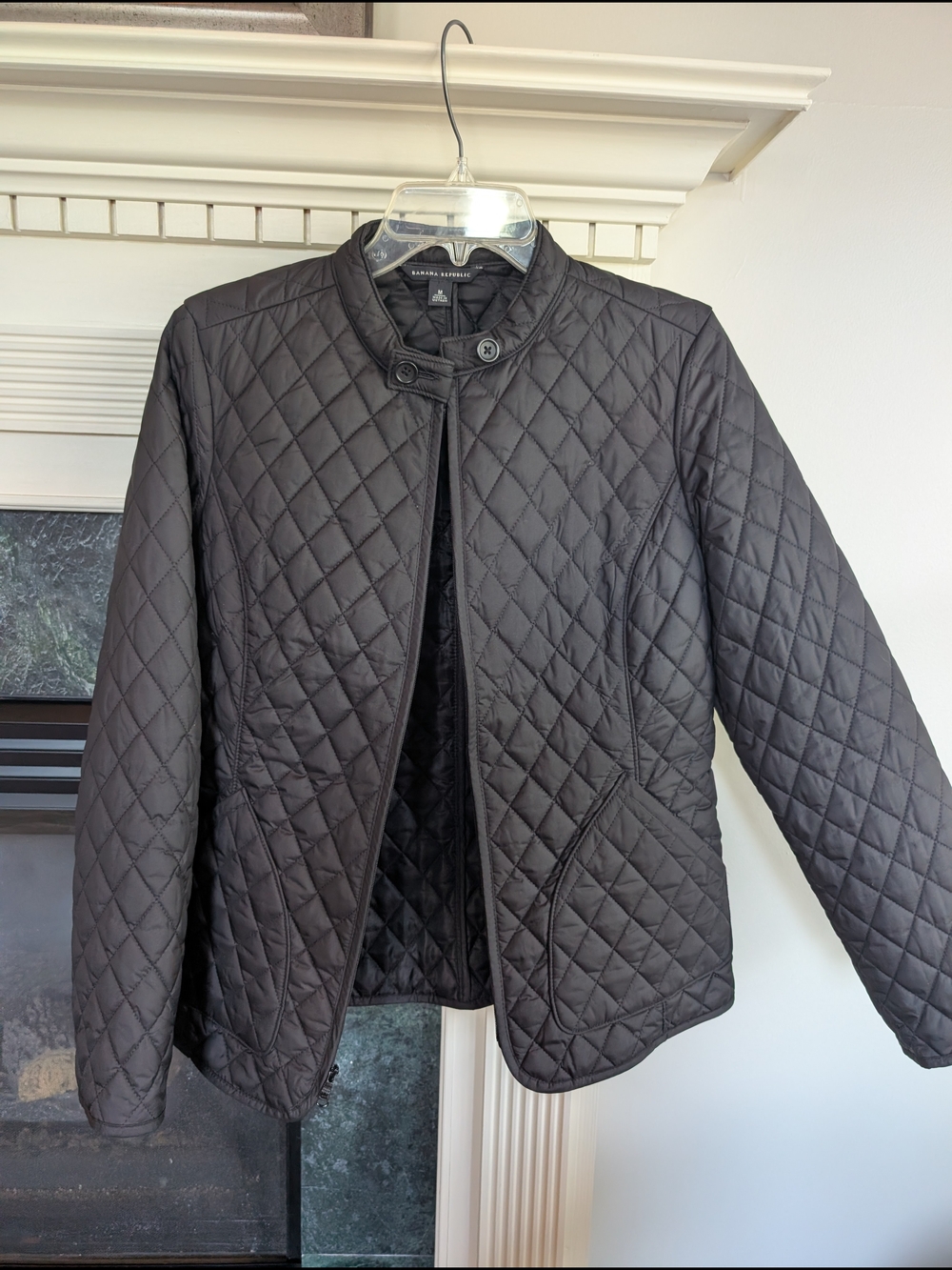 Banana Republic Black Quilted Diamond Puffer Jacket with Snap Collar